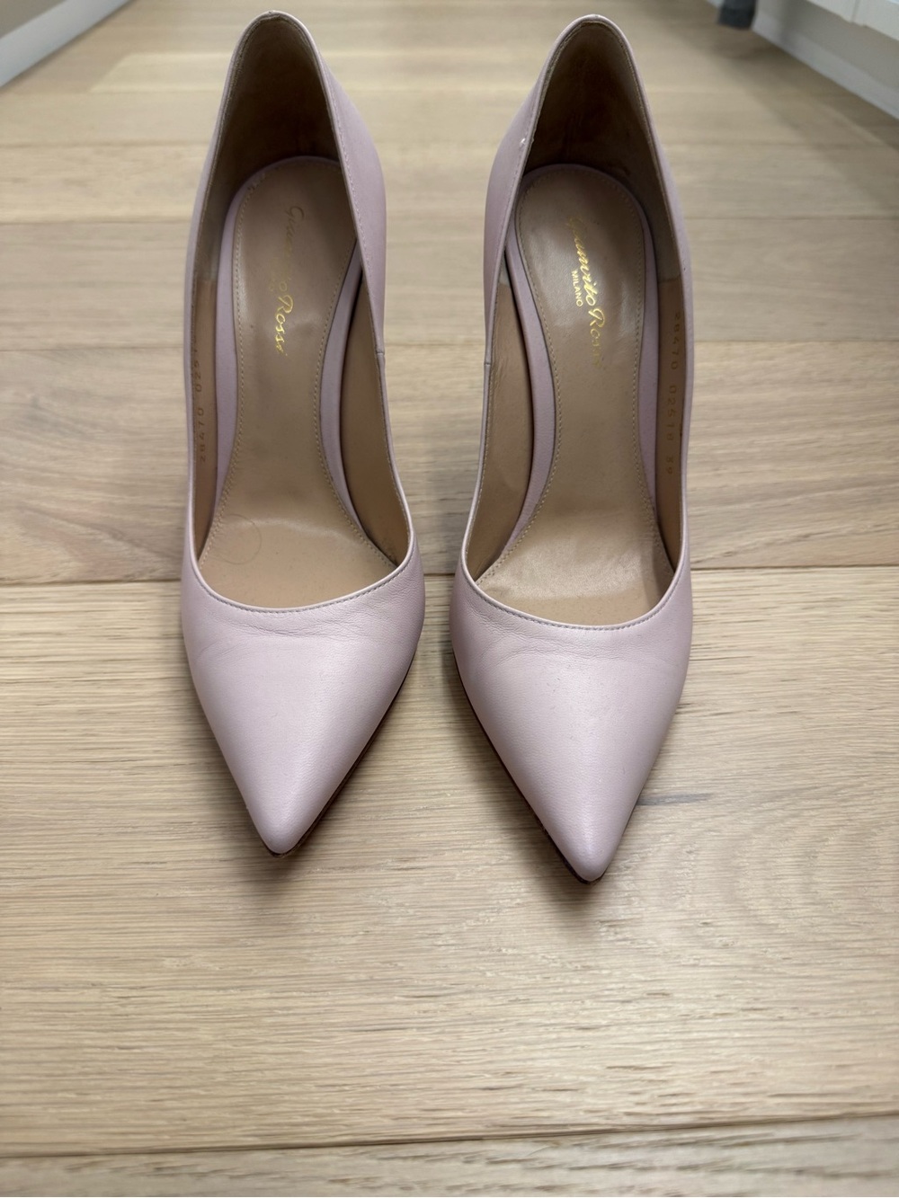 Gianvito Rossi Blush Pink Pointed-Toe Leather Pumps